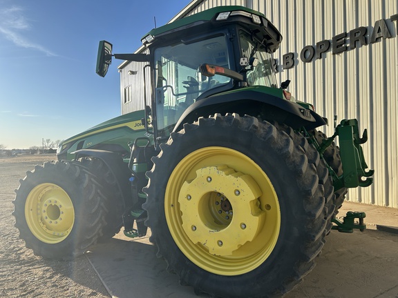 2021 John Deere 8R 370 Tractor