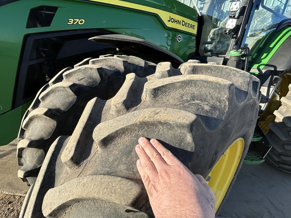2021 John Deere 8R 370 Tractor