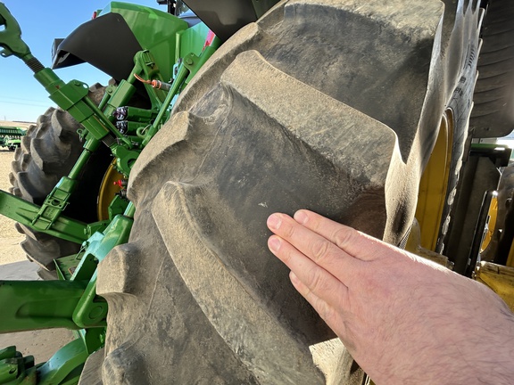 2021 John Deere 8R 370 Tractor