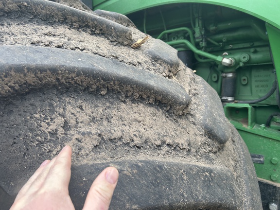 2017 John Deere 9570R Tractor 4WD