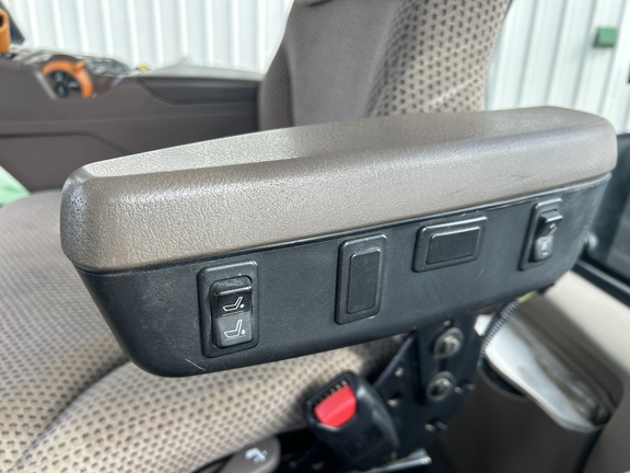 2017 John Deere 9570R Tractor 4WD