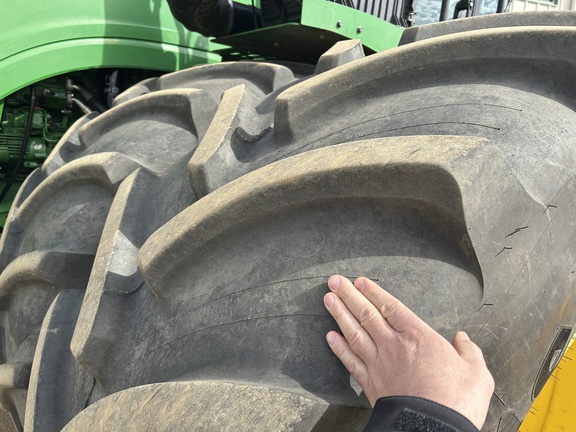 2017 John Deere 9570R Tractor 4WD