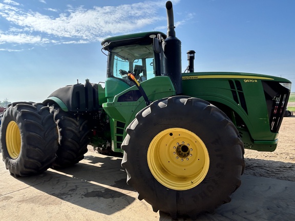 2017 John Deere 9570R Tractor 4WD