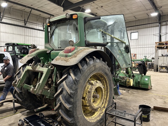 2011 John Deere 7330 Tractor