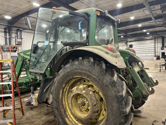 2011 John Deere 7330 Tractor