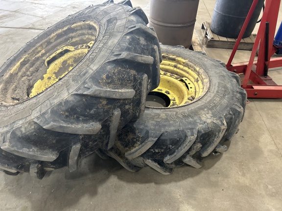 2011 John Deere 7330 Tractor