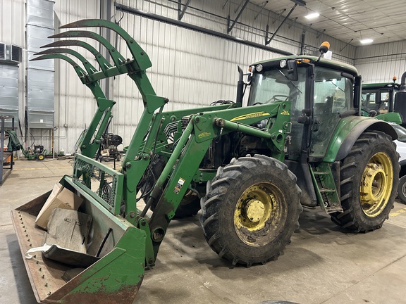 2011 John Deere 7330 Tractor