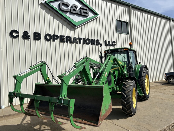 2011 John Deere 7330 Tractor