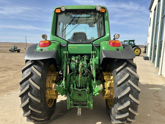 2011 John Deere 7330 Tractor