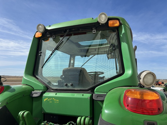 2011 John Deere 7330 Tractor