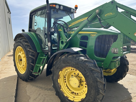 2011 John Deere 7330 Tractor