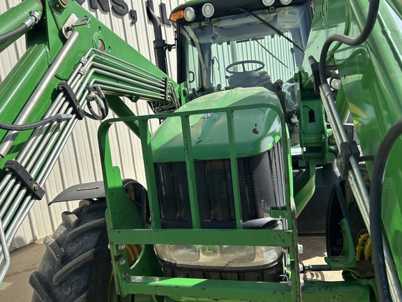 2011 John Deere 7330 Tractor