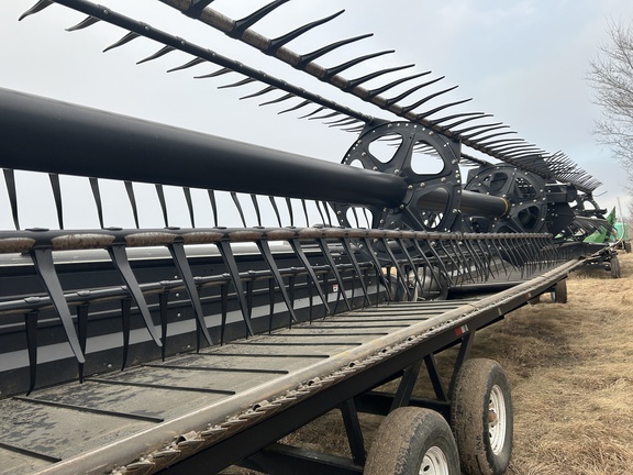 2009 MacDon FD70-35 Header Combine