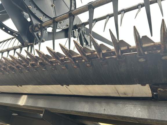 2009 MacDon FD70-35 Header Combine