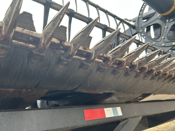 2009 MacDon FD70-35 Header Combine