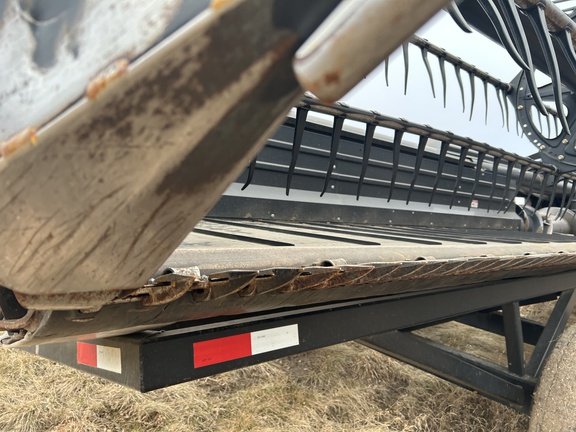 2009 MacDon FD70-35 Header Combine