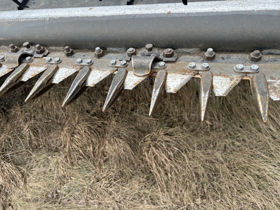 2009 MacDon FD70-35 Header Combine