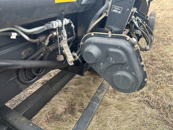 2009 MacDon FD70-35 Header Combine