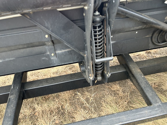 2009 MacDon FD70-35 Header Combine