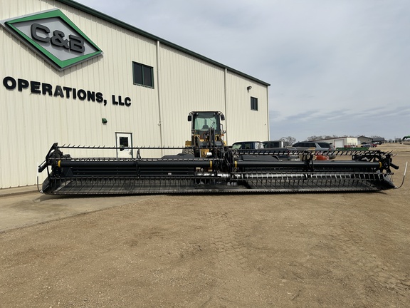 2009 MacDon FD70-35 Header Combine