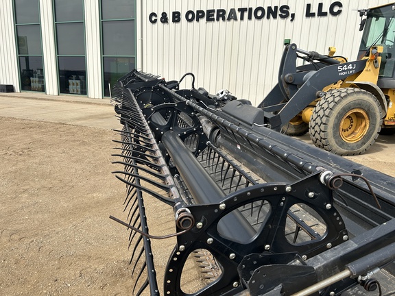 2009 MacDon FD70-35 Header Combine