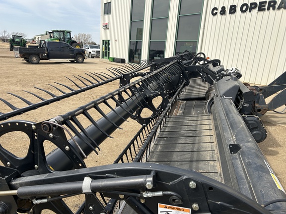 2009 MacDon FD70-35 Header Combine