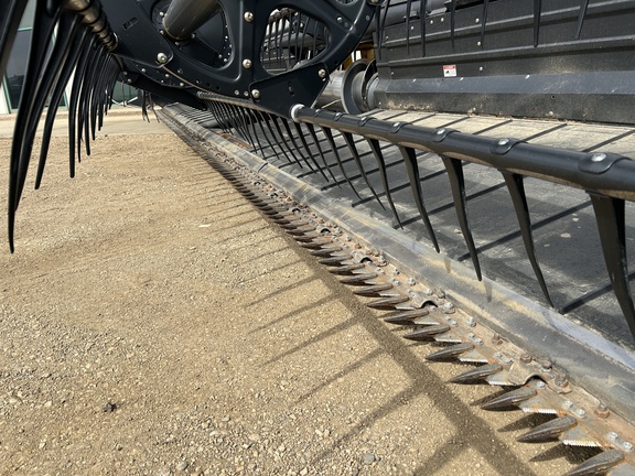 2009 MacDon FD70-35 Header Combine