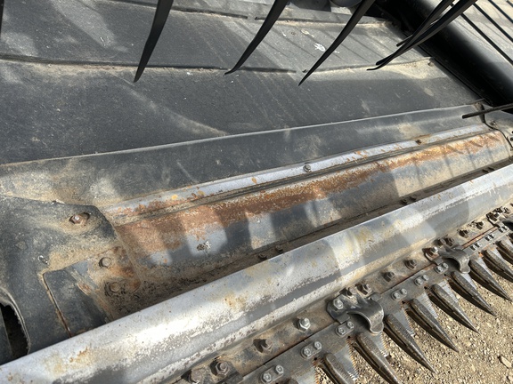 2009 MacDon FD70-35 Header Combine