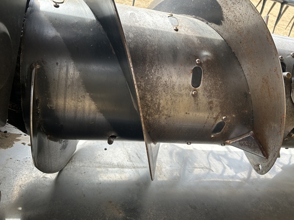 2009 MacDon FD70-35 Header Combine