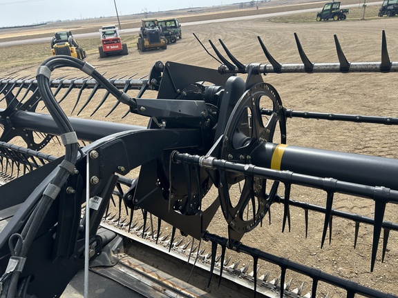 2009 MacDon FD70-35 Header Combine