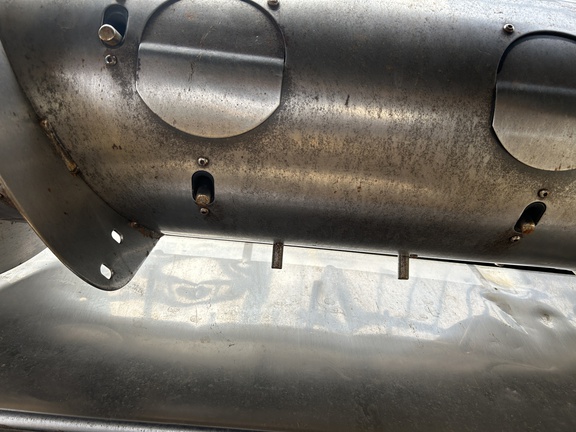 2009 MacDon FD70-35 Header Combine