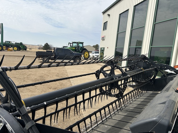 2009 MacDon FD70-35 Header Combine