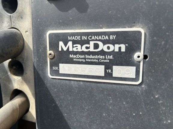 2009 MacDon FD70-35 Header Combine