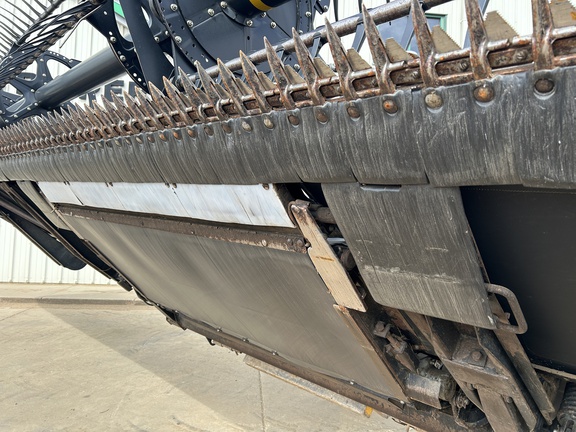 2009 MacDon FD70-35 Header Combine