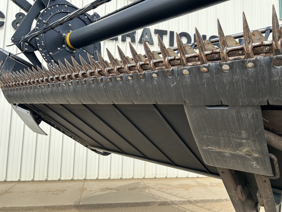 2009 MacDon FD70-35 Header Combine