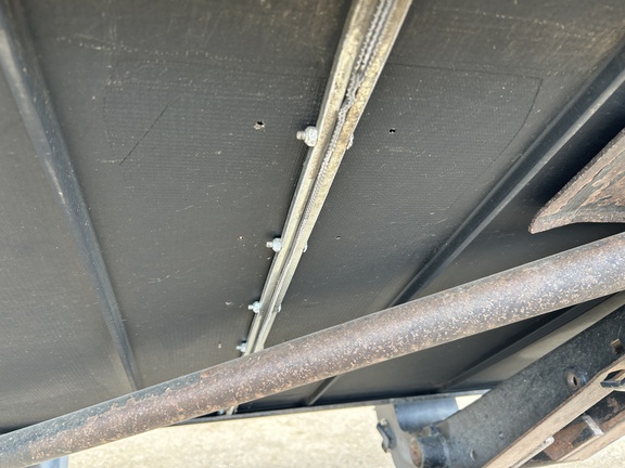 2009 MacDon FD70-35 Header Combine