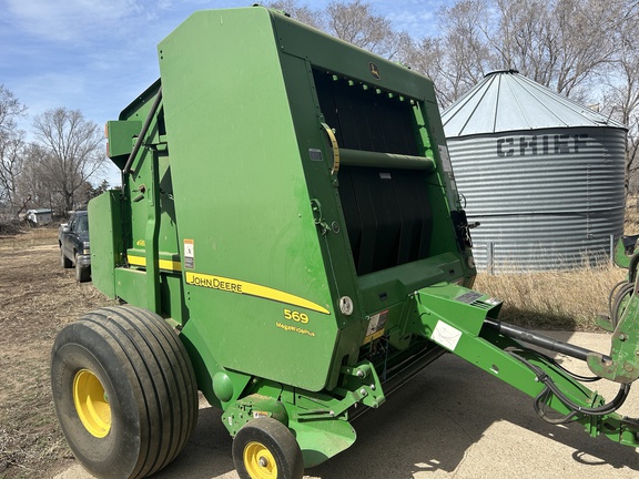 2017 John Deere 569 Baler/Round