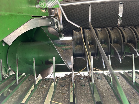 2017 John Deere 569 Baler/Round