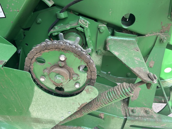 2017 John Deere 569 Baler/Round