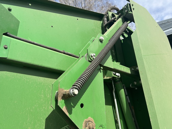 2017 John Deere 569 Baler/Round