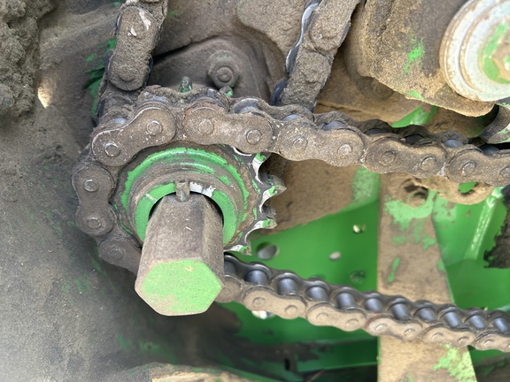 2017 John Deere 569 Baler/Round