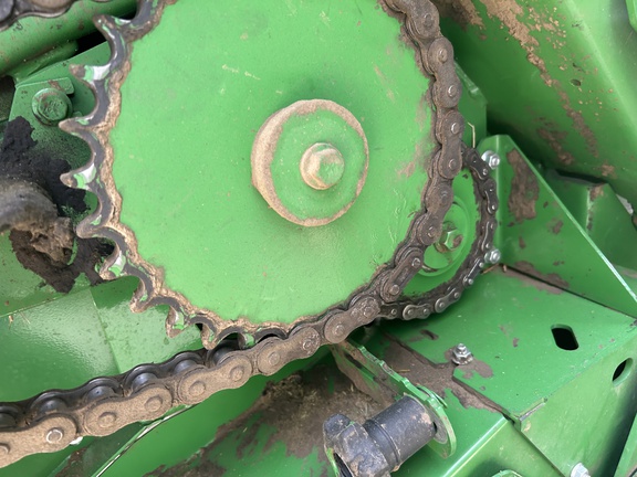 2017 John Deere 569 Baler/Round