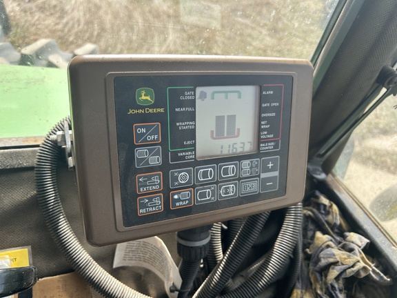 2017 John Deere 569 Baler/Round