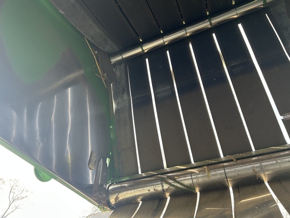 2017 John Deere 569 Baler/Round