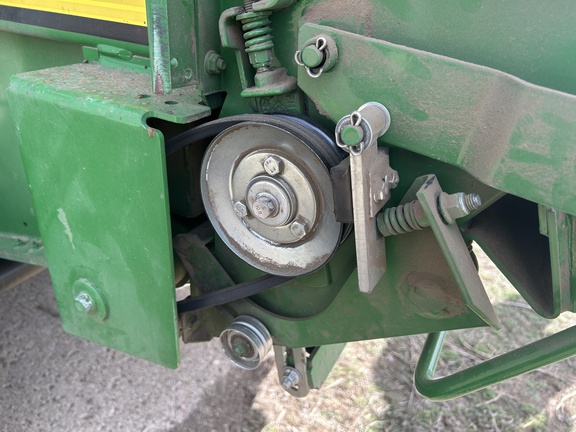 2017 John Deere 569 Baler/Round