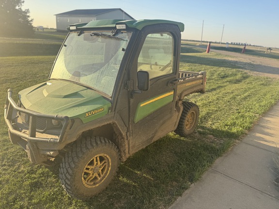 2019 John Deere XUV 835R ATV