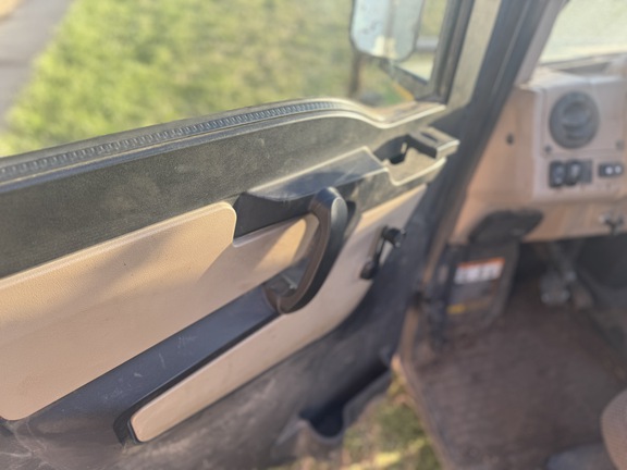 2019 John Deere XUV 835R ATV