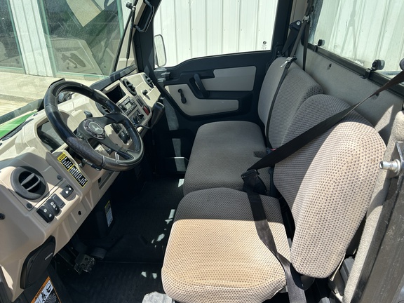 2019 John Deere XUV 835R ATV