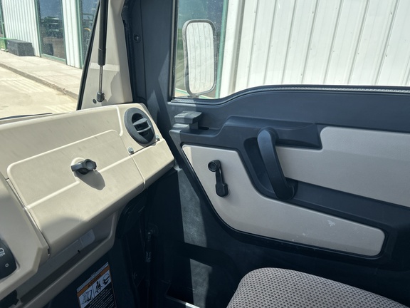 2019 John Deere XUV 835R ATV
