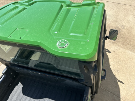 2019 John Deere XUV 835R ATV